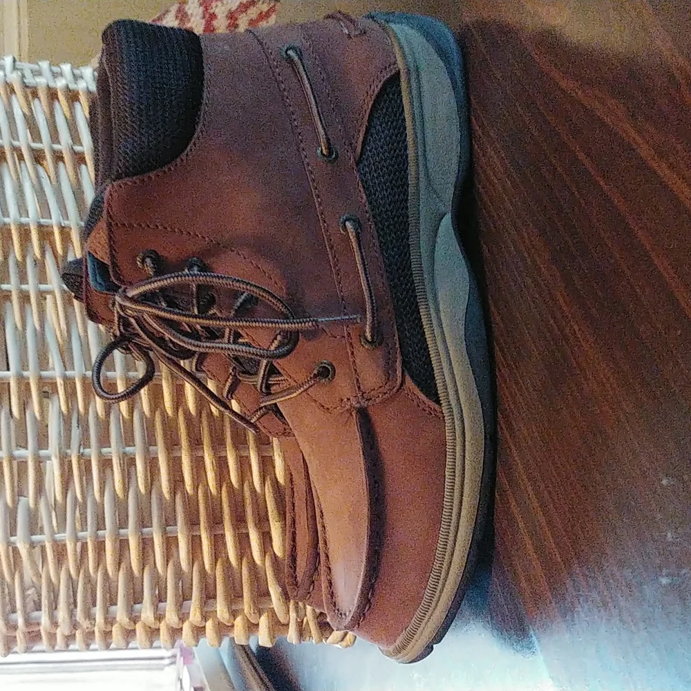 Sperry Boys Size 4M Lanyard Boot New-Never Worn - Picture 2 of 4